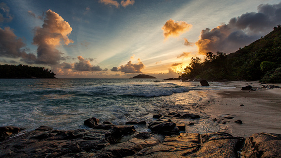 Seychellen Mahe Sunset near Ephelia Resort
